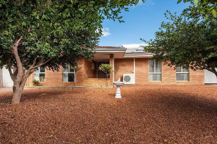 7 Eastcott Place, Waroona WA 6215