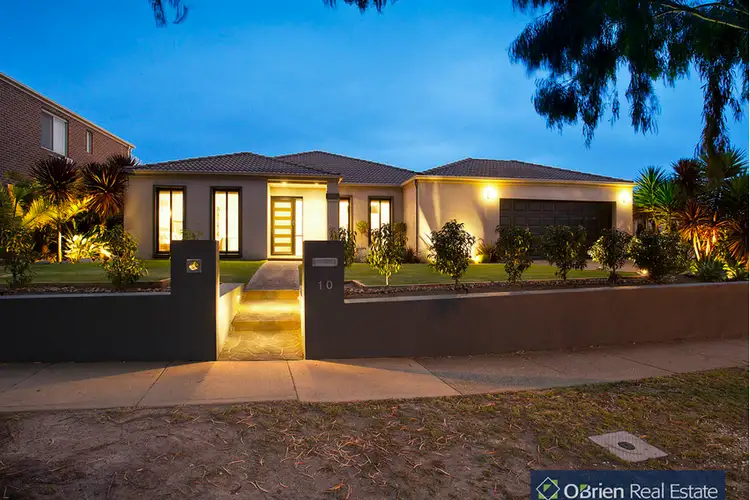 10 Riviera Drive, Berwick VIC 3806