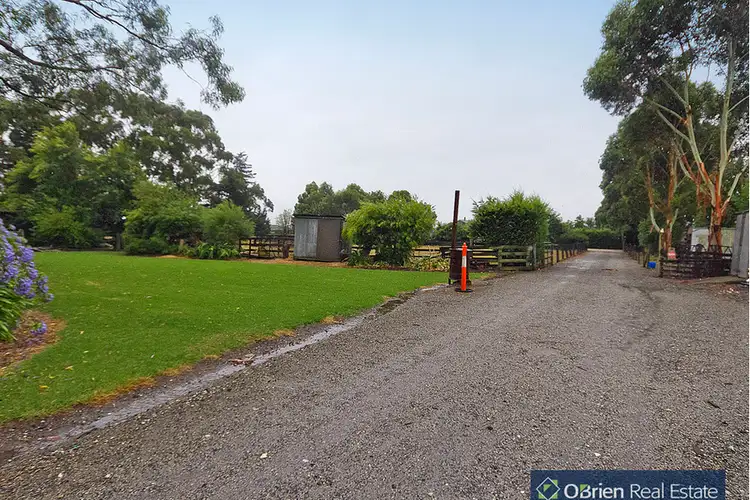 285 Berwick-Cranbourne Road, Clyde VIC 3978