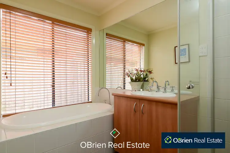 Fifth view of Homely house listing, 11 Eucumbene Drive, Berwick VIC 3806