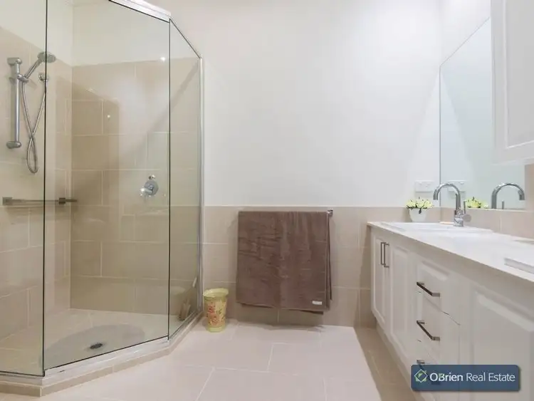 Sixth view of Homely unit listing, 2/14 Avard Court, Berwick VIC 3806