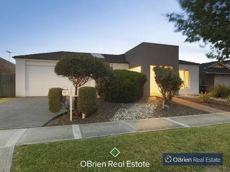 55 Phoenix Avenue, Cranbourne VIC 3977