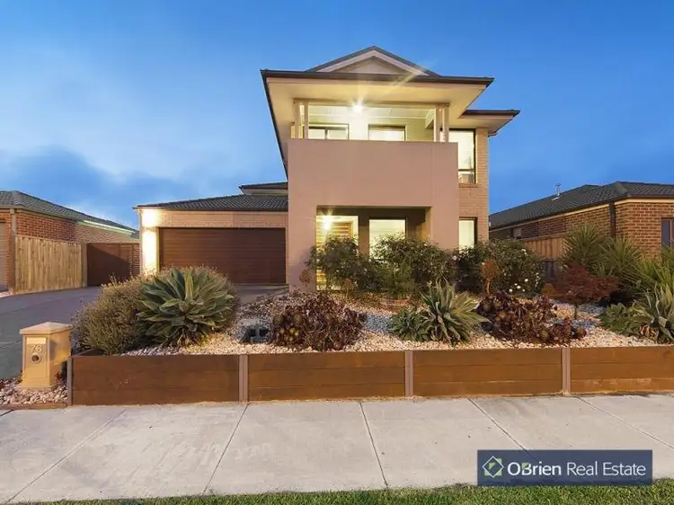 76 Mountainview Boulevard, Cranbourne North VIC 3977