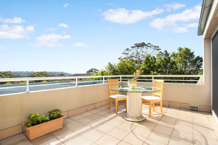 Second view of Homely unit listing, 15/58-60 Oaks Avenue, Dee Why NSW 2099