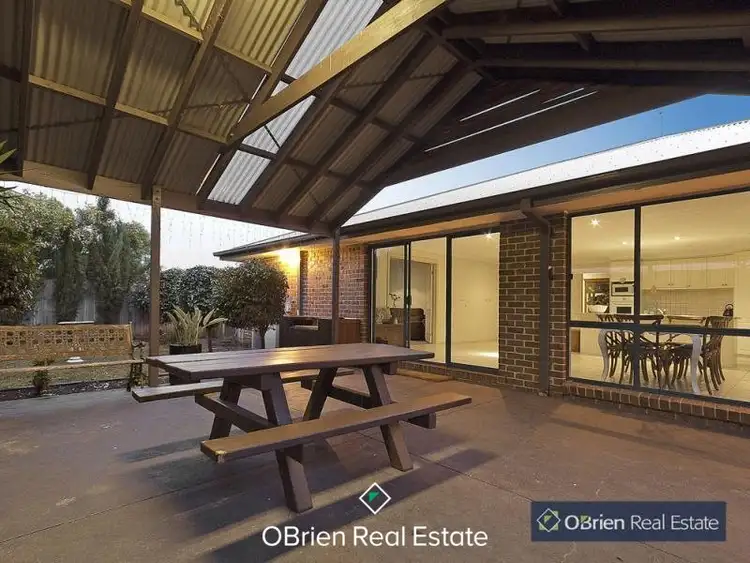 6 Iris Wells Close, Tooradin VIC 3980