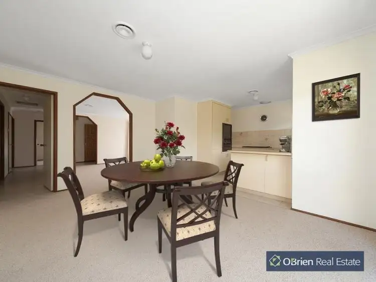 Fourth view of Homely house listing, 2 Hardy Court, Berwick VIC 3806