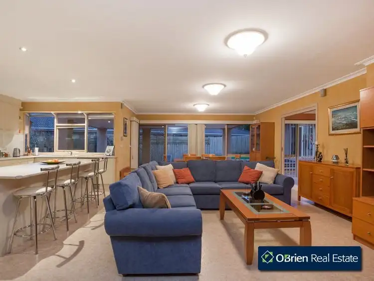Fourth view of Homely house listing, 6 Jancol Court, Berwick VIC 3806