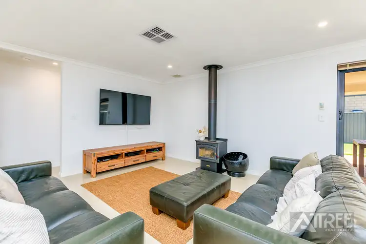 16 Cornforth Way, Piara Waters WA 6112