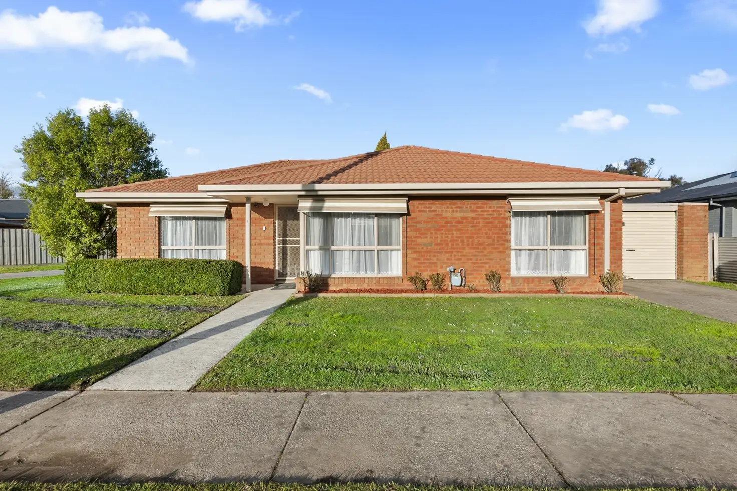 Main view of Homely townhouse listing, 1/5 Spencer Street, Sebastopol VIC 3356