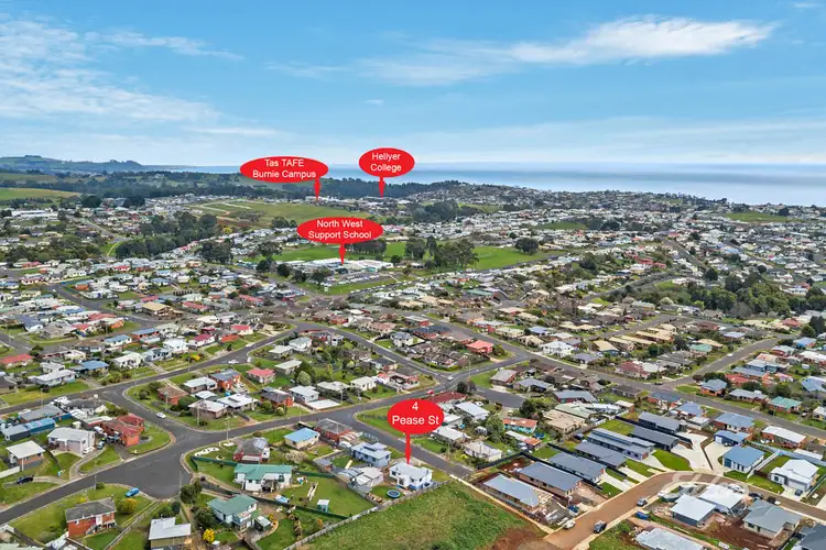 4 Pease Street, Upper Burnie TAS 7320