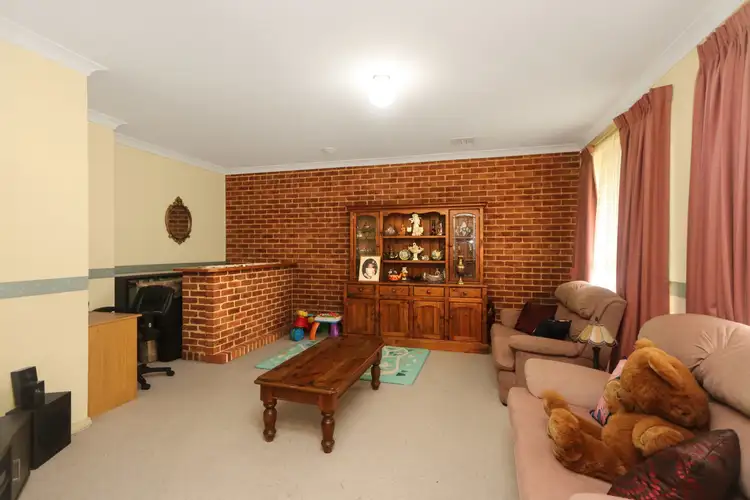 Fourth view of Homely house listing, 8 Lamarra Place, Goulburn NSW 2580