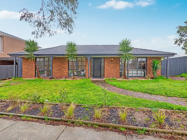 1 Wisteria Court, Cranbourne North VIC 3977