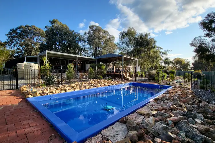 9 Haddleton Road, Woodanilling WA 6316