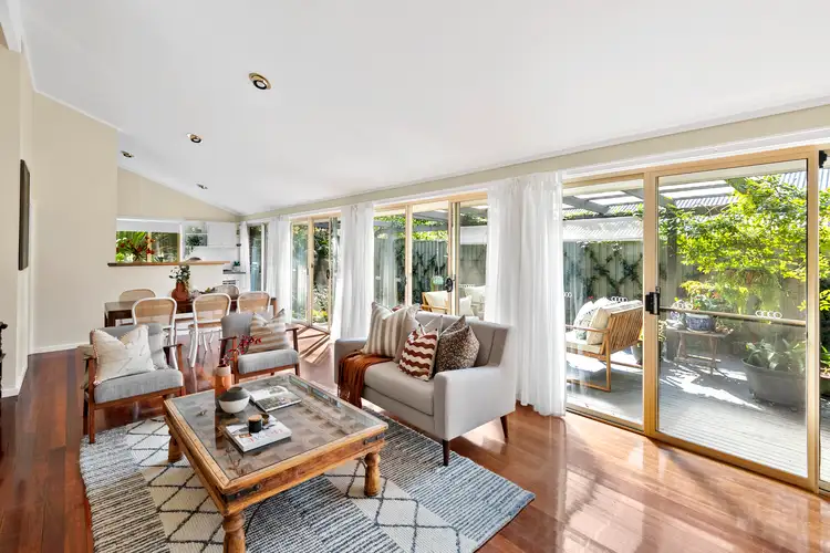 77A Condamine Street