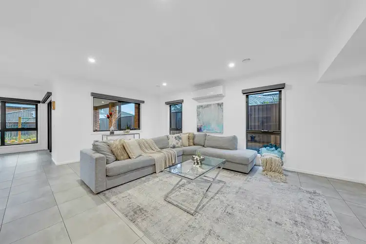 Fourth view of Homely house listing, 5 Royaloak Crescent, Cranbourne East VIC 3977