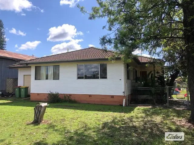 8 Robert Street, Forest Hill QLD 4342