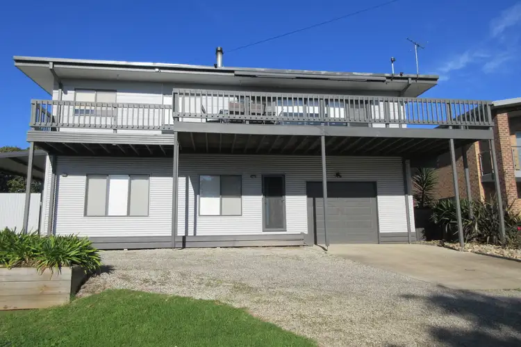 3 Traum Street