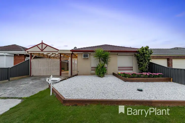 8 Shale Court, Delahey VIC 3037
