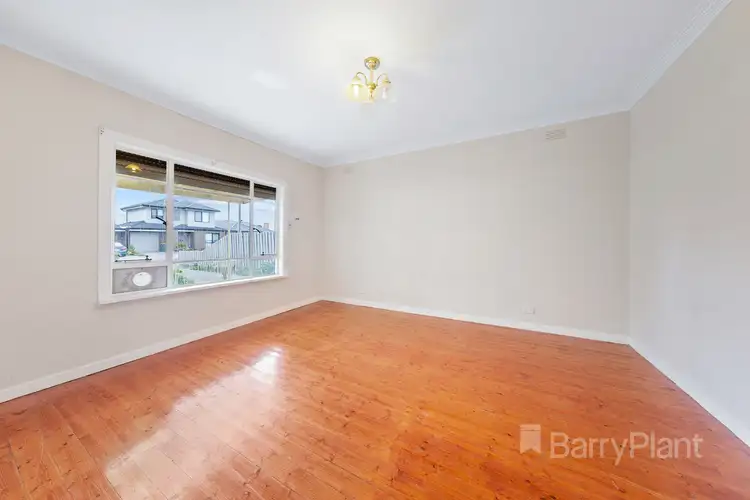 Fifth view of Homely house listing, 32 View Street, St Albans VIC 3021