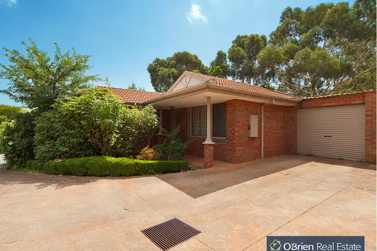 Main view of Homely unit listing, 1/6 Messmate Court, Berwick VIC 3806