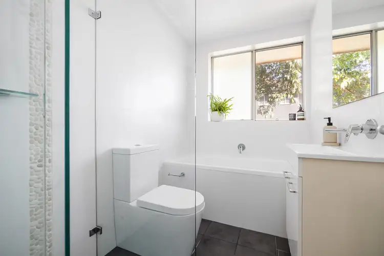 Sixth view of Homely apartment listing, 7/84-86 Wyadra Avenue, Freshwater NSW 2096