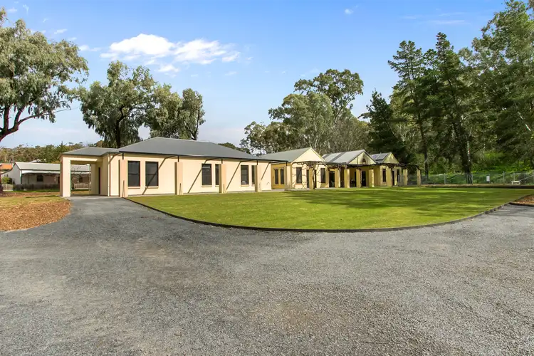 59 Victoria Road, Clare SA 5453