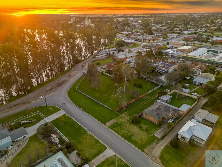 4-6 Hennessy Street, Tocumwal NSW 2714