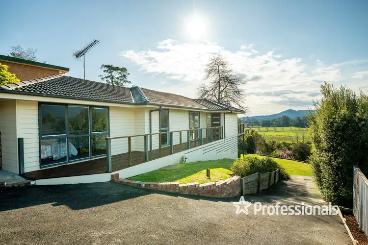 Main view of Homely house listing, 33 Alpine Boulevard, Launching Place VIC 3139