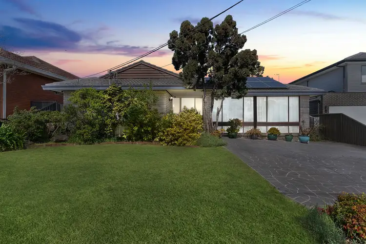 7 Gilliver Crescent, Greenacre NSW 2190