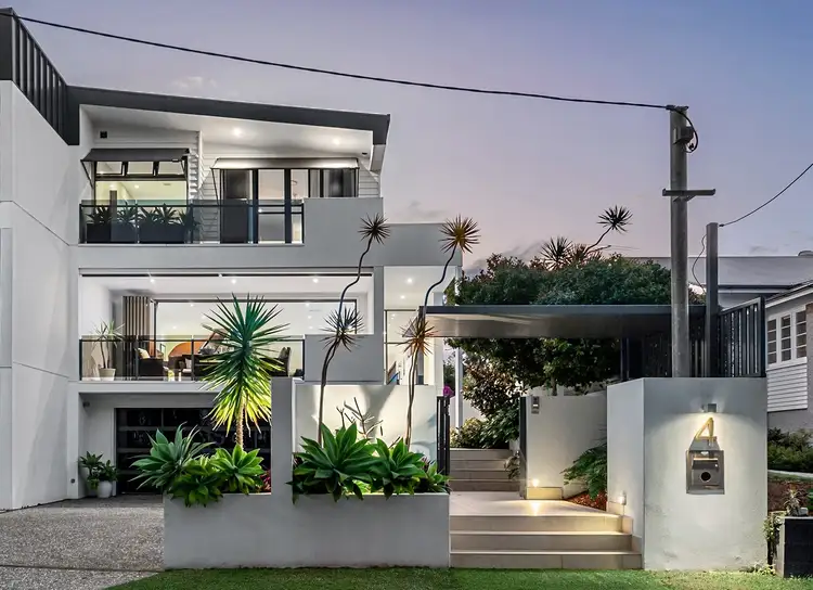4 Taylor Street, Balmoral QLD 4171