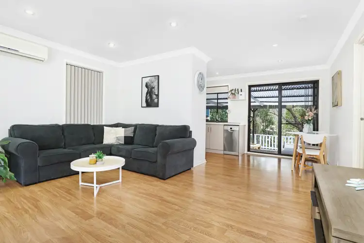 6 Telopea Place, Cordeaux Heights NSW 2526