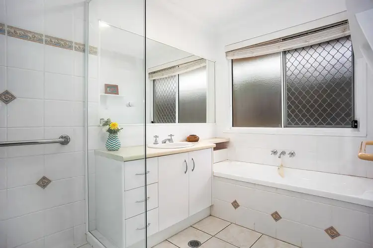 Sixth view of Homely house listing, 4 Highclare Court, Little Mountain QLD 4551