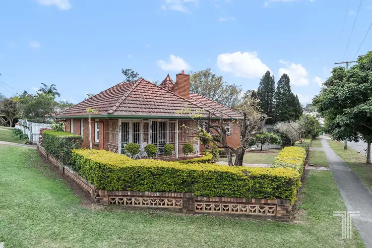 1063 Logan Road, Holland Park West QLD 4121