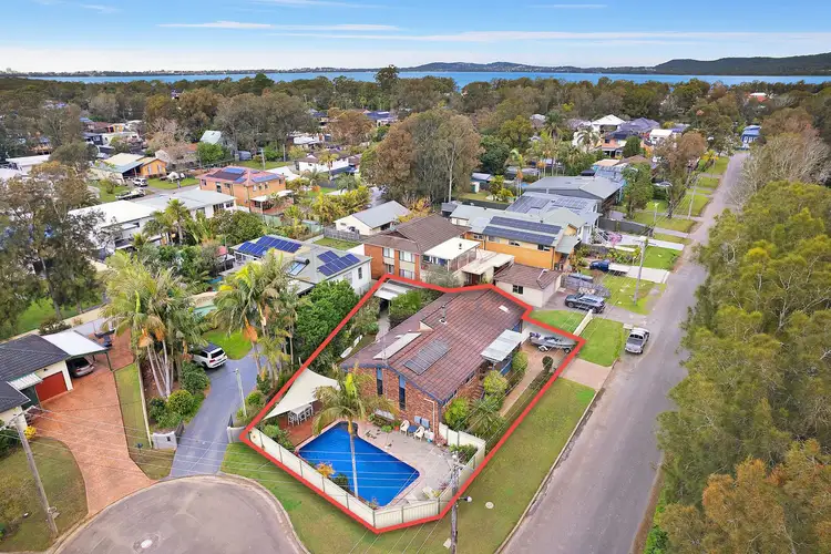5 Damien Close, Chittaway Point NSW 2261