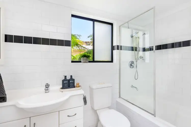 Sixth view of Homely apartment listing, 10/3-11 Hawkesbury Avenue, Dee Why NSW 2099