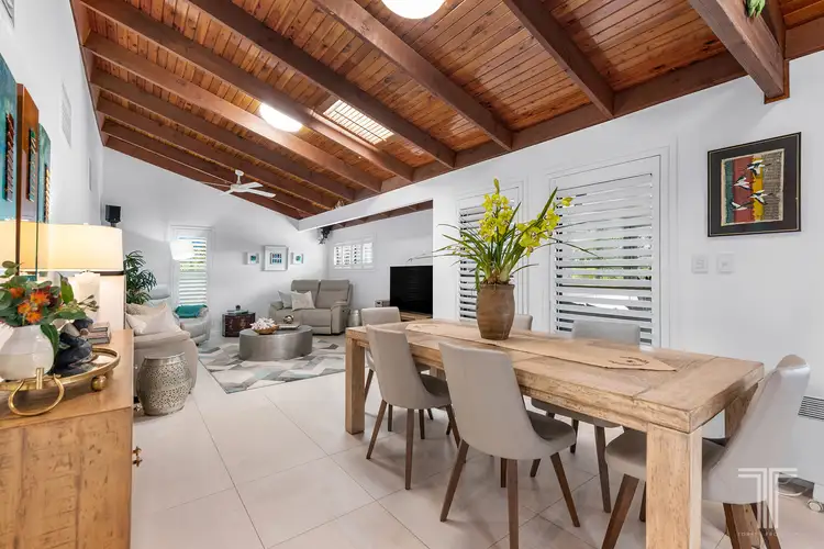 10 Raymore Court, Carindale QLD 4152
