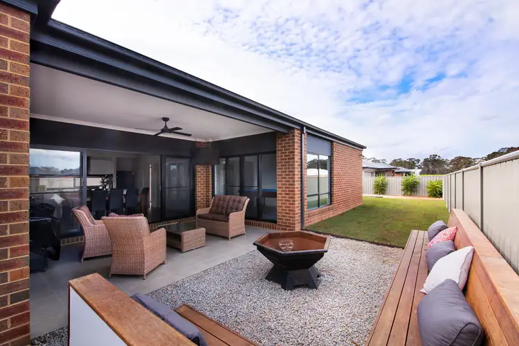 Second view of Homely house listing, 2 Santarosa Way, Epsom VIC 3551