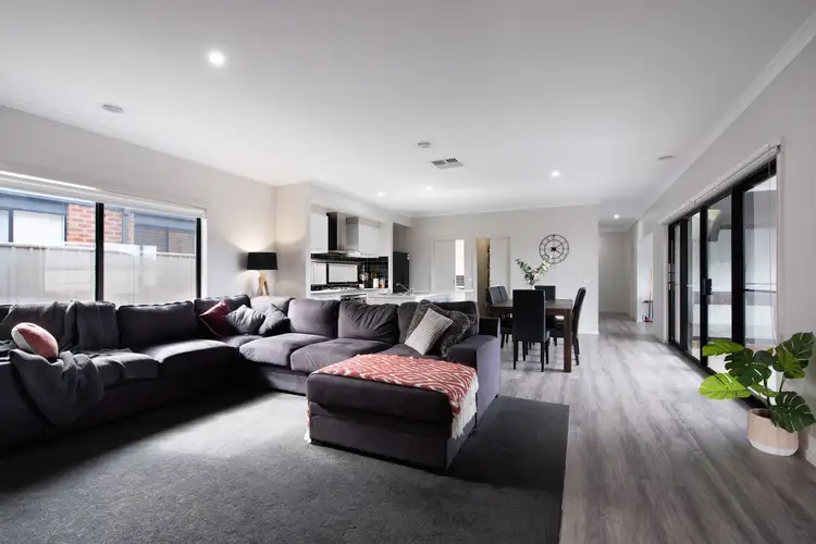 Fifth view of Homely house listing, 2 Santarosa Way, Epsom VIC 3551