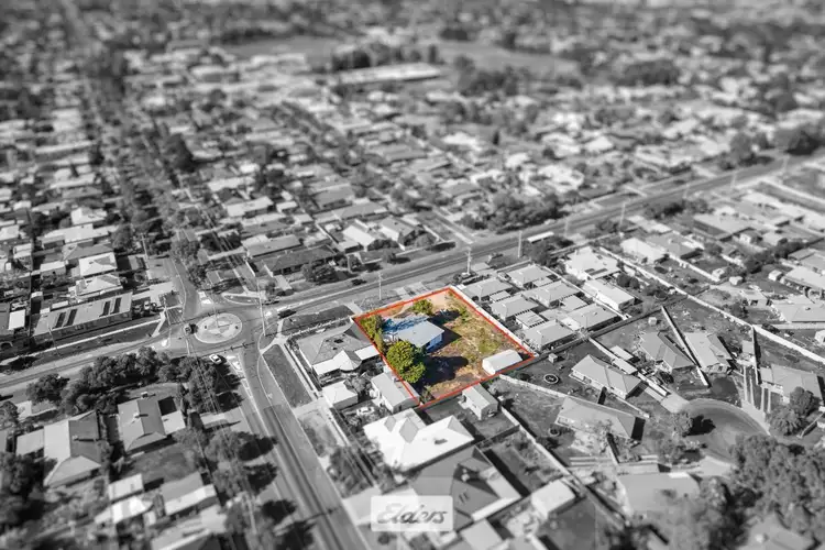 Second view of Homely house listing, 311-313 Walnut Avenue, Mildura VIC 3500