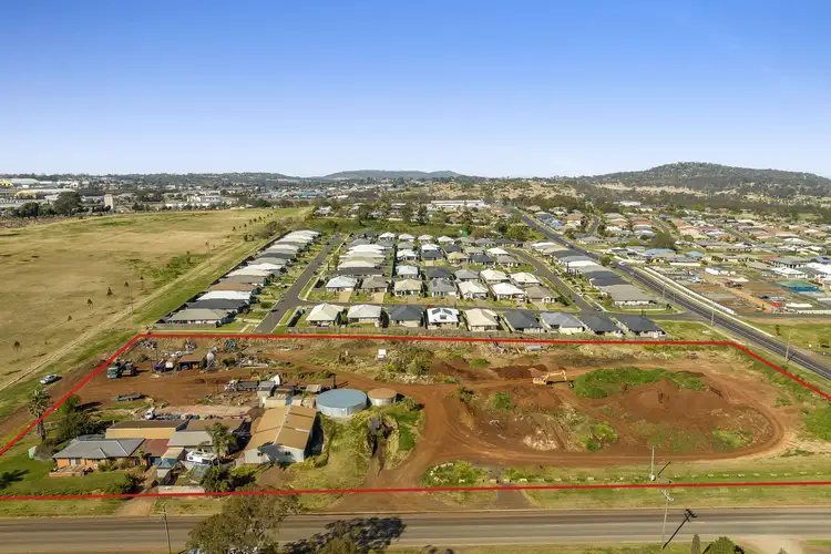 480-490. South Street, Harristown QLD 4350