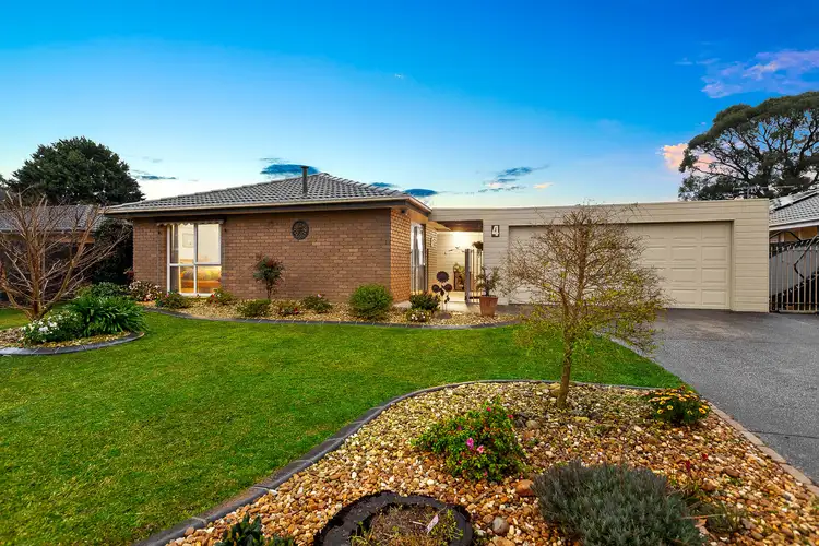 4 Ronald Court, Pakenham VIC 3810