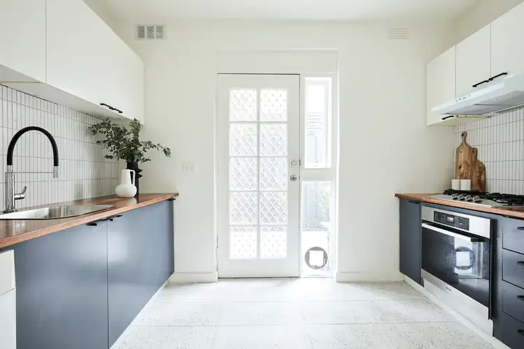 Fourth view of Homely apartment listing, 2/112 Tennyson Street, Elwood VIC 3184