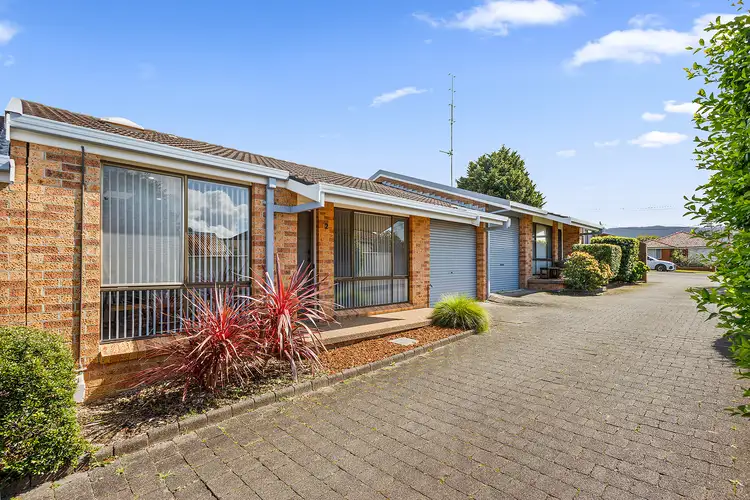 Main view of Homely villa listing, 2/5 Hopetoun Street, Woonona NSW 2517