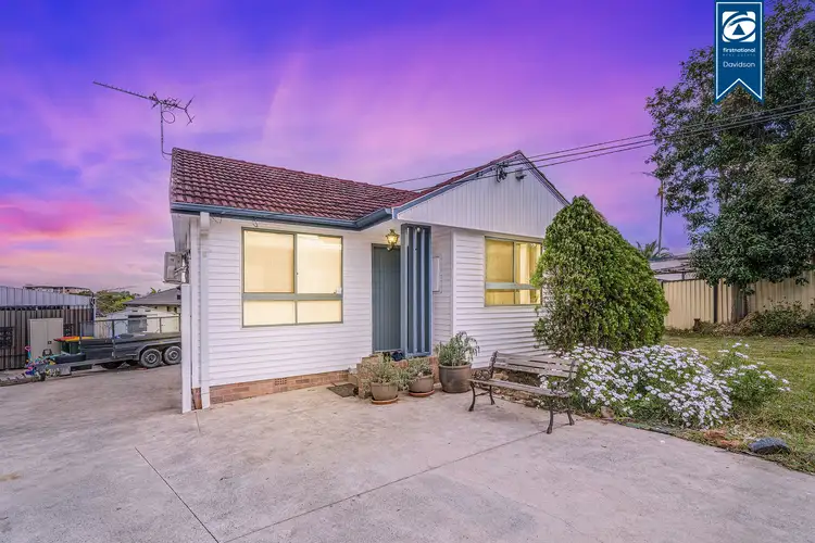 8 De Witt Place, Fairfield West NSW 2165