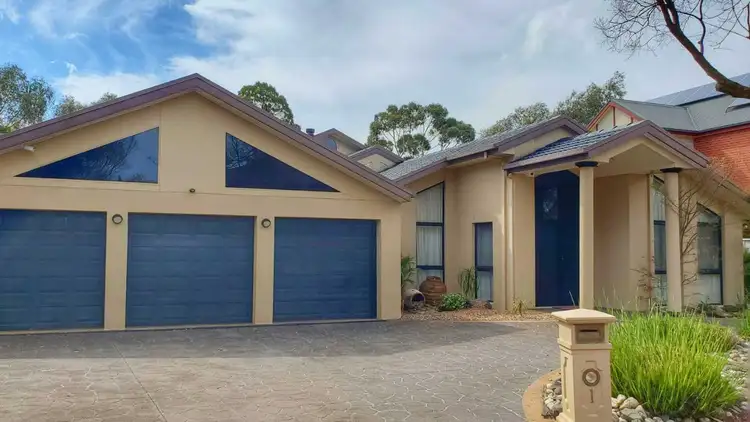 1 Jackson Place, Caroline Springs VIC 3023