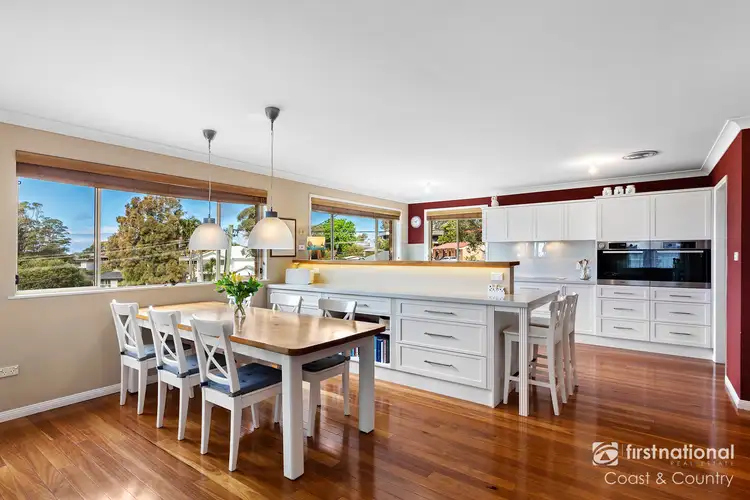 33 South Kiama Drive, Kiama Heights NSW 2533