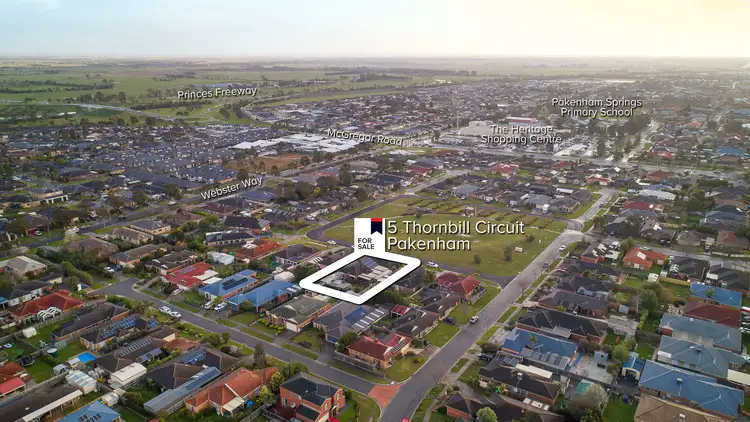 Second view of Homely house listing, 5 Thornbill Circuit, Pakenham VIC 3810