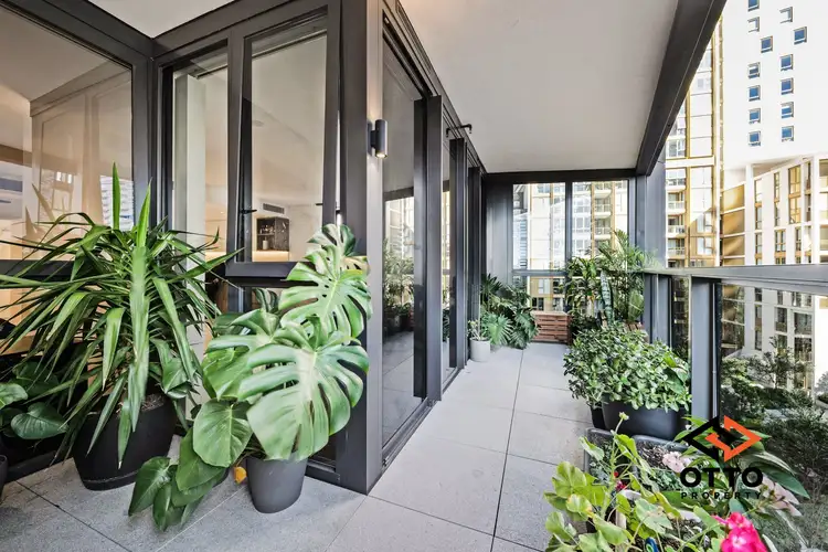 20606/2B Figtree Drive