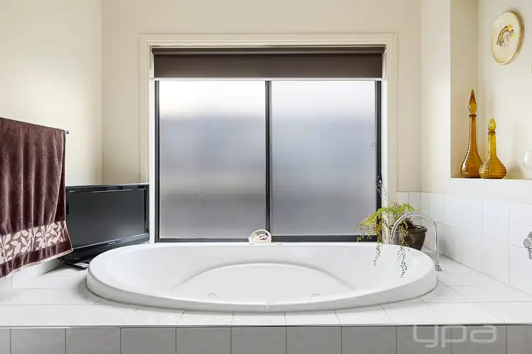Sixth view of Homely house listing, 12 Lanata Way, Brookfield VIC 3338