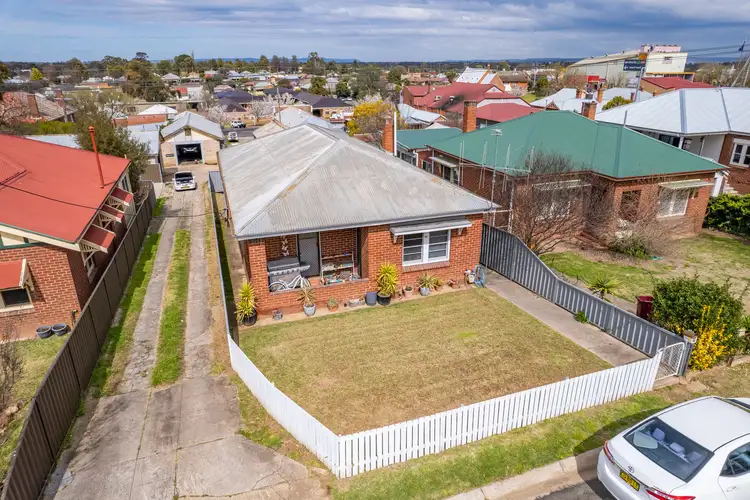25 Bartlett Avenue, Cowra NSW 2794